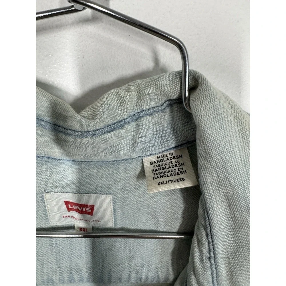 Levis excellent no